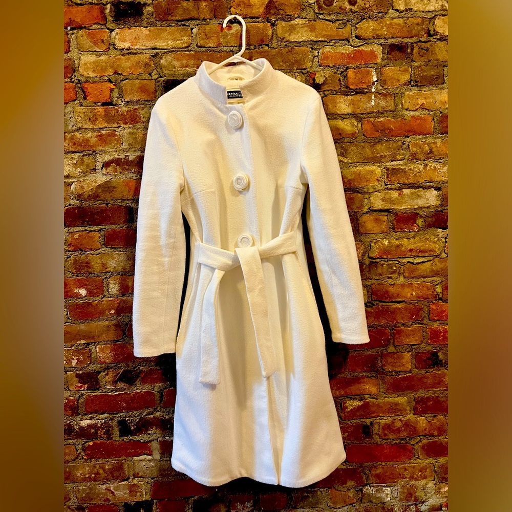 Ultimate Jackets Boutique Women’s Fleece Long White Coat
